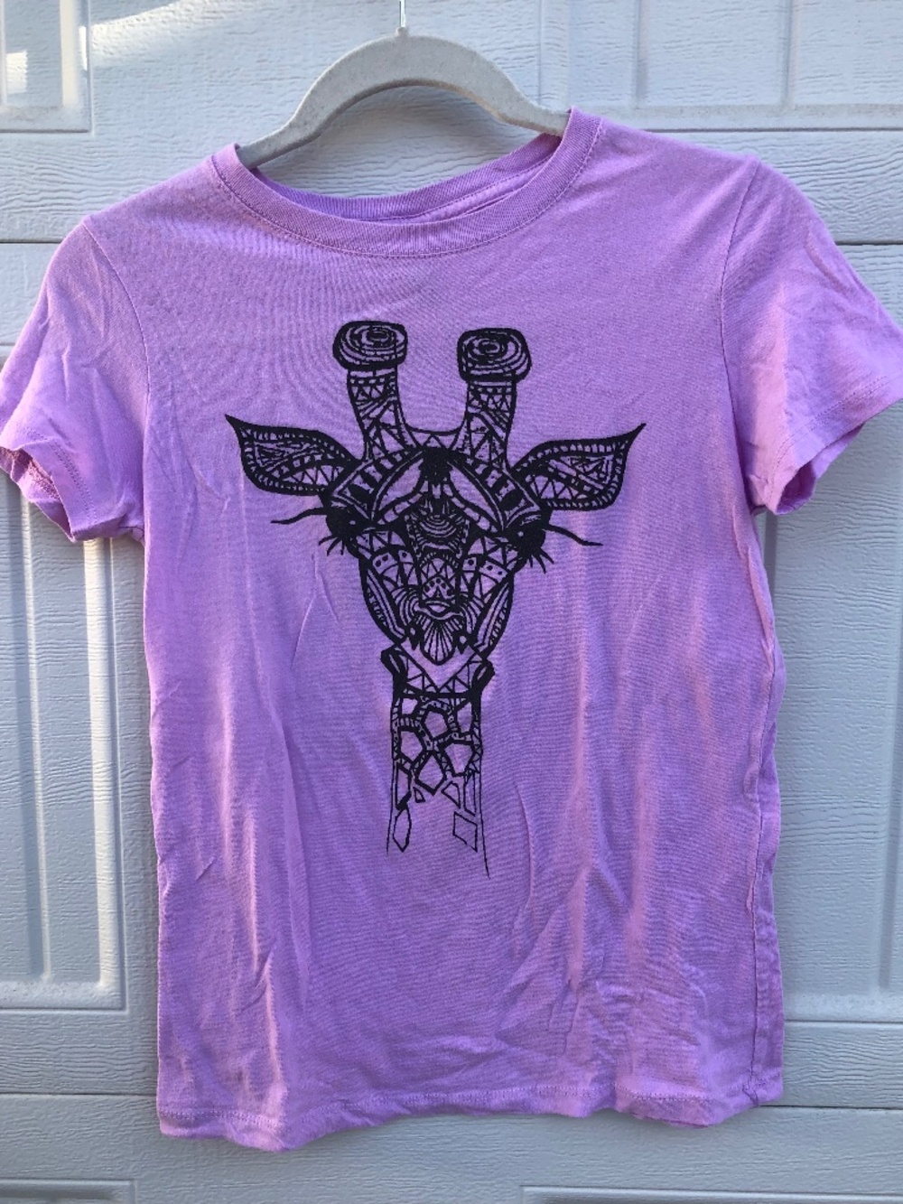 Lavender t-shirt with giraffe graphic